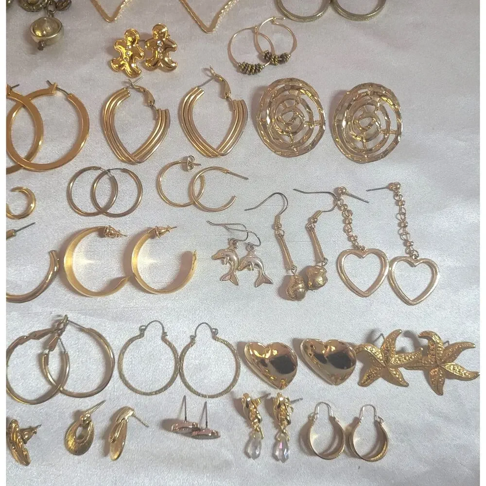 35+ Pc Goldtone Vtg Y2K Pierced Earrings Lot Mixed Styles Hoops Dangle Drop